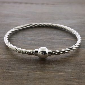CAPE COD TWIST SINGLE BALL BRACELET